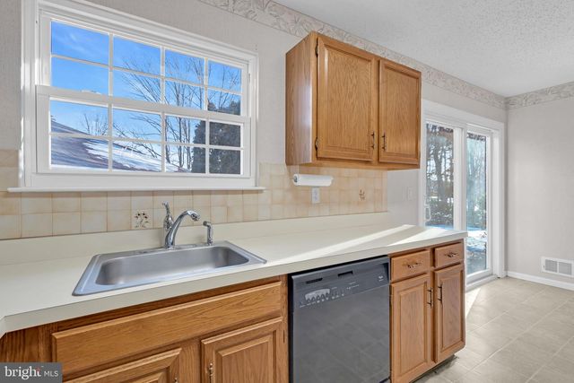 13 DOVE TREE CT, Barnegat, NJ 08005