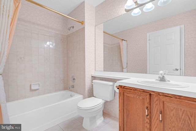 13 DOVE TREE CT, Barnegat, NJ 08005