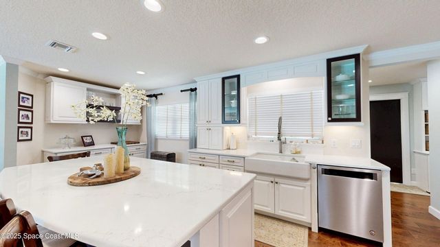 211 Jamaica Drive, Cocoa Beach, FL 32931