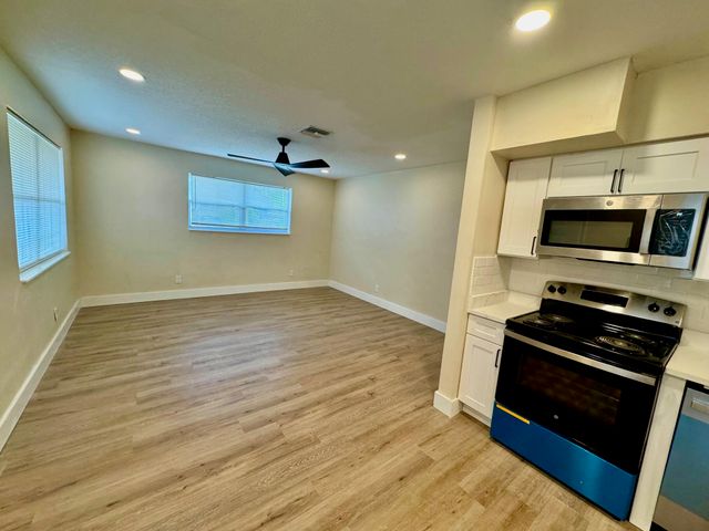 2131 NW 6th Street, Fort Lauderdale, FL 33311