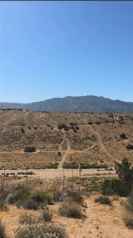 0 0, Hesperia, CA 92345