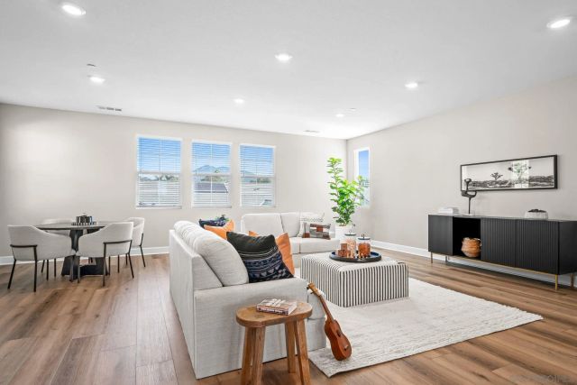 16931 Dorlyn Way, Poway, CA 92064