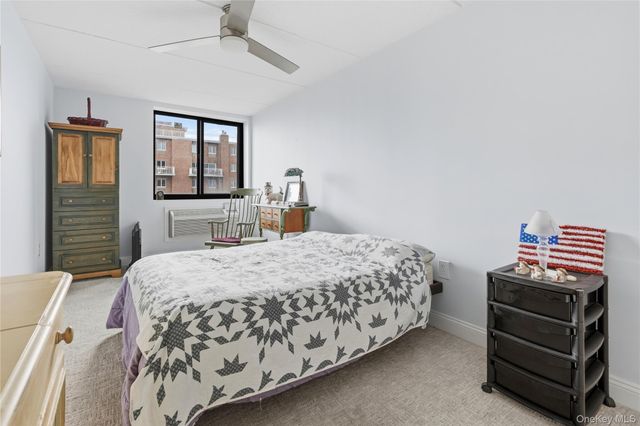 750 W Broadway 3P, Long Beach, NY 11561