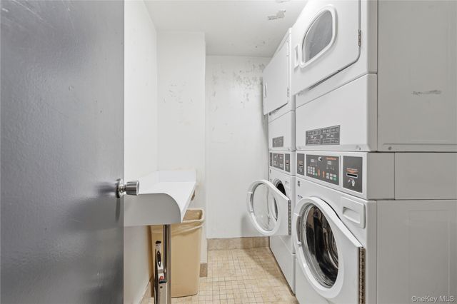 750 W Broadway 3P, Long Beach, NY 11561