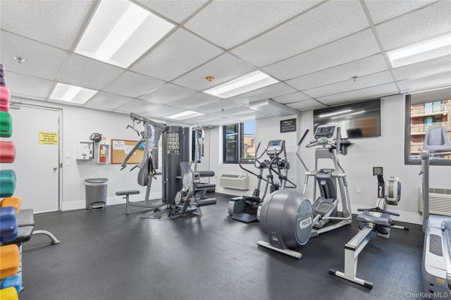 750 W Broadway 3P, Long Beach, NY 11561