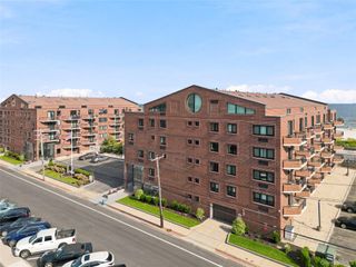 750 W Broadway 3P, Long Beach, NY 11561