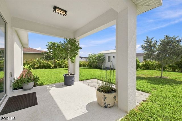 2725 NW 19th PL, Cape Coral, FL 33993