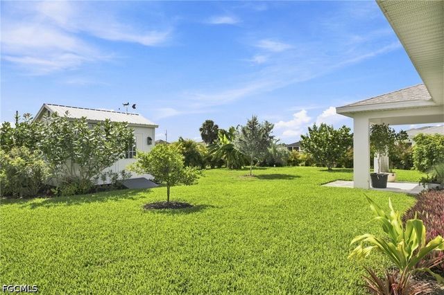 2725 NW 19th PL, Cape Coral, FL 33993