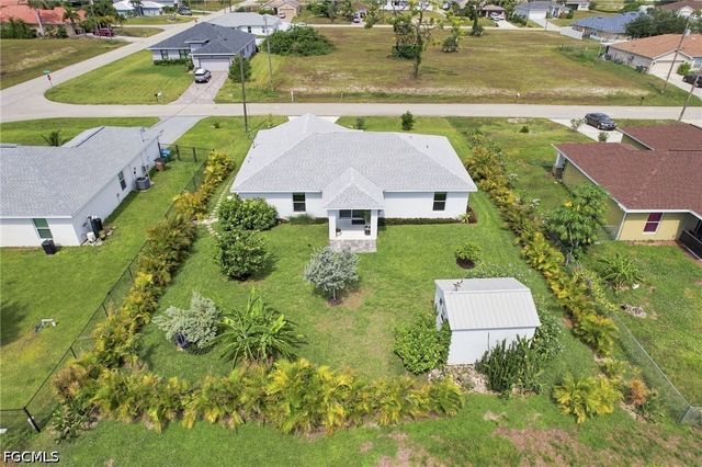 2725 NW 19th PL, Cape Coral, FL 33993