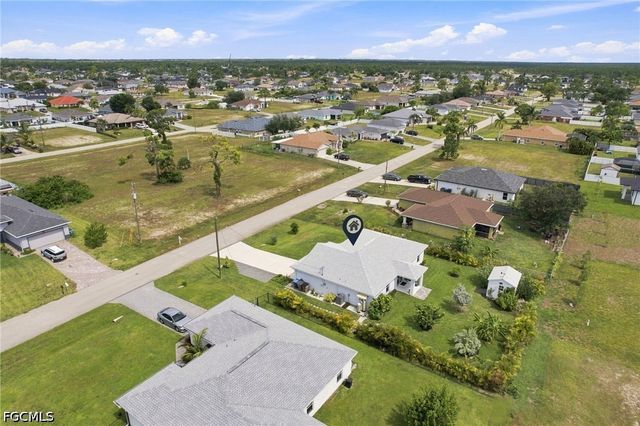 2725 NW 19th PL, Cape Coral, FL 33993