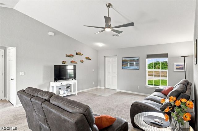 2725 NW 19th PL, Cape Coral, FL 33993