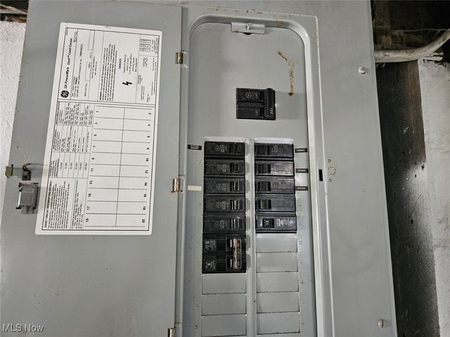 1411 Laiblin Place NE, Canton, OH 44705