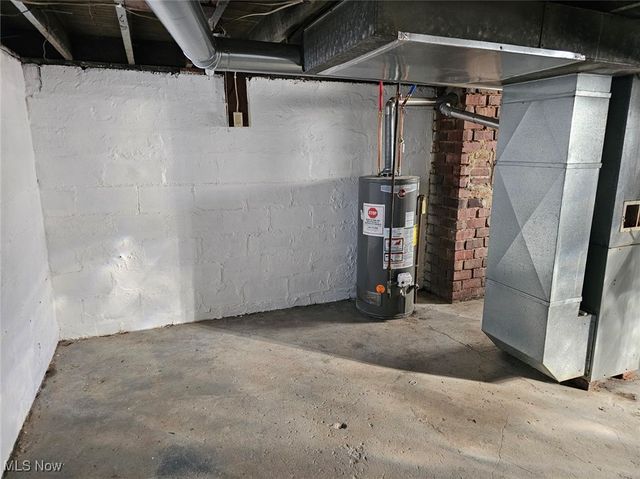 1411 Laiblin Place NE, Canton, OH 44705