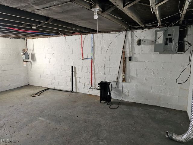 1411 Laiblin Place NE, Canton, OH 44705