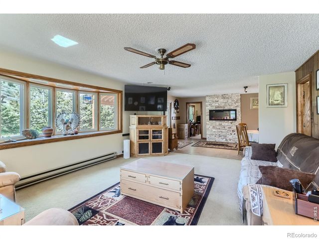 16450 Dakota Ridge Road, Longmont, CO 80503
