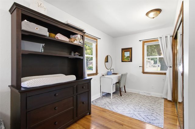 1912 E 28th Street, Des Moines, IA 50317