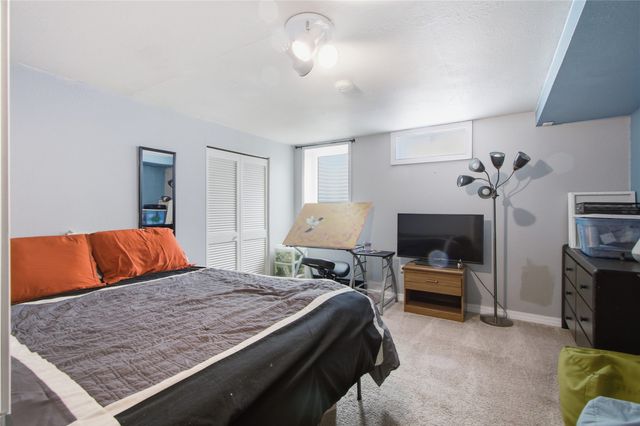 1912 E 28th Street, Des Moines, IA 50317