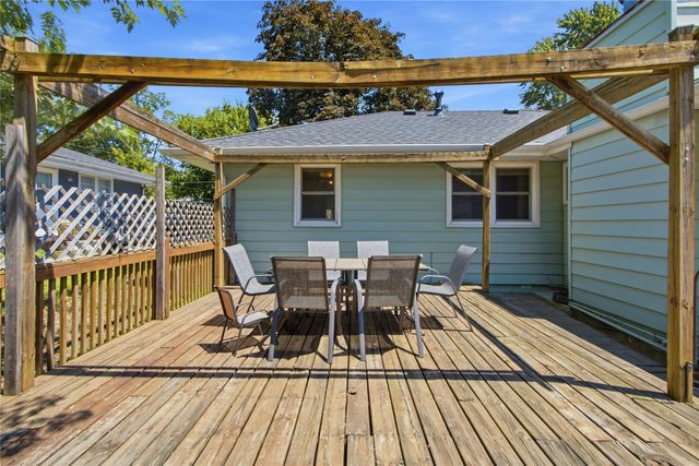 1912 E 28th Street, Des Moines, IA 50317