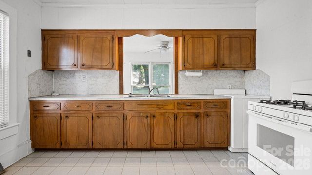110 Globe Street, Mount Holly, NC 28120