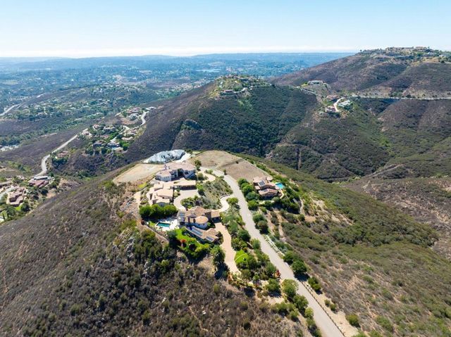 17928 El Brazo, Rancho Santa Fe, CA 92067