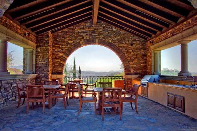 17928 El Brazo, Rancho Santa Fe, CA 92067