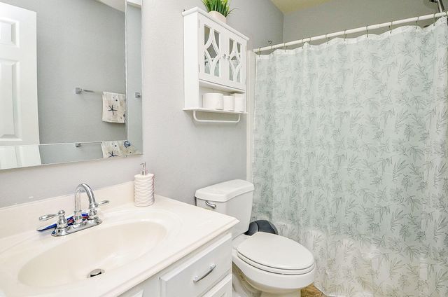 3118 Junction Drive, Houston, TX 77045