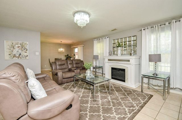 3118 Junction Drive, Houston, TX 77045