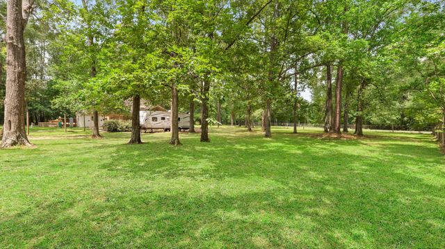 22764 Oak Shadows Place, New Caney, TX 77357