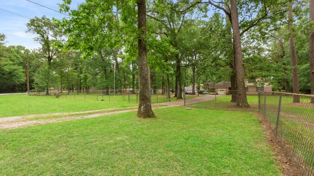 22764 Oak Shadows Place, New Caney, TX 77357