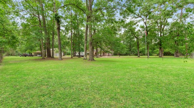 22764 Oak Shadows Place, New Caney, TX 77357