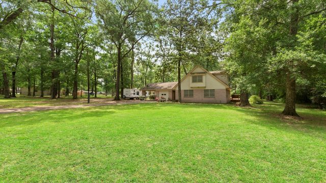 22764 Oak Shadows Place, New Caney, TX 77357