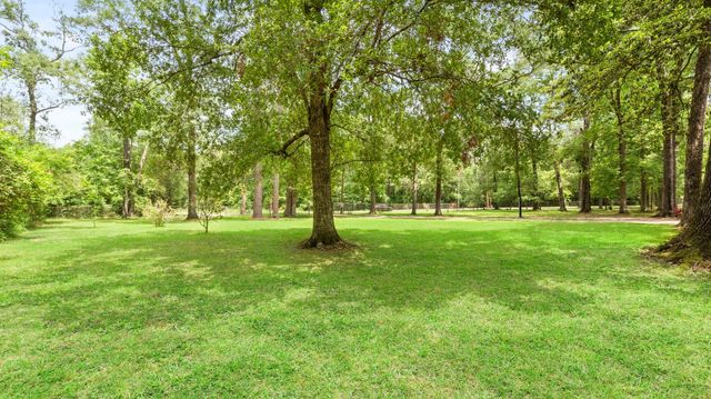 22764 Oak Shadows Place, New Caney, TX 77357