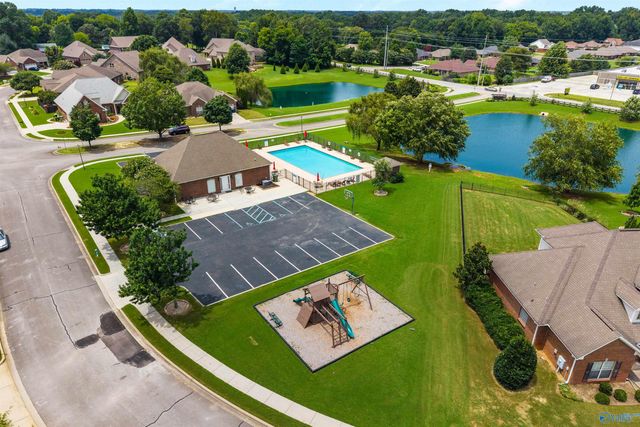 233 Dustin Lane NW, Madison, AL 35757