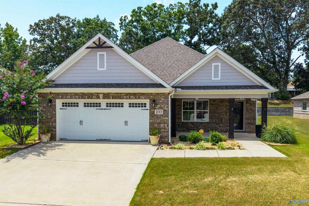 233 Dustin Lane NW, Madison, AL 35757