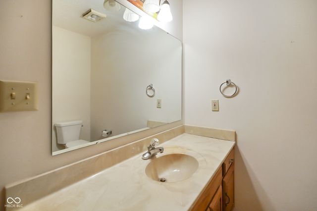 11765 Civic Circle, Mooresville, IN 46158