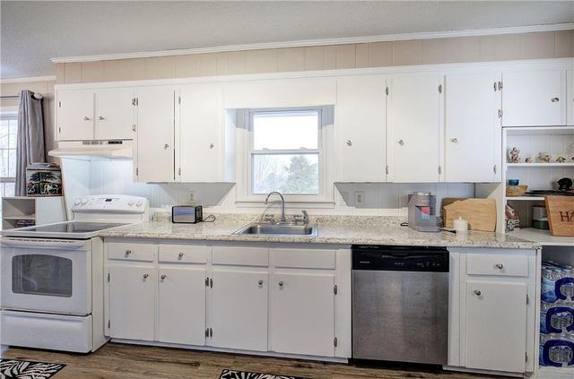 97 Pine Grove NW Circle, Adairsville, GA 30103