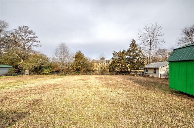 97 Pine Grove NW Circle, Adairsville, GA 30103