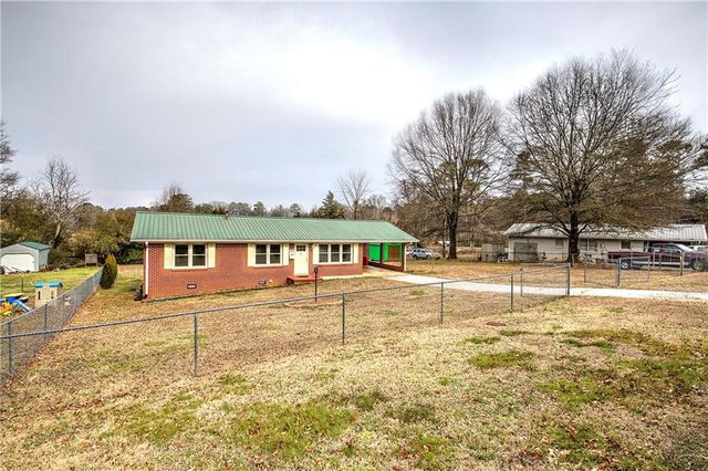 97 Pine Grove NW Circle, Adairsville, GA 30103