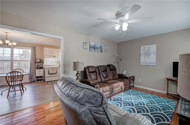 97 Pine Grove NW Circle, Adairsville, GA 30103