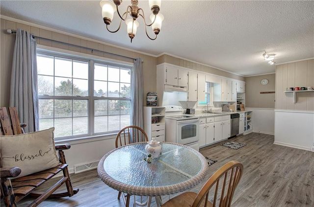 97 Pine Grove NW Circle, Adairsville, GA 30103