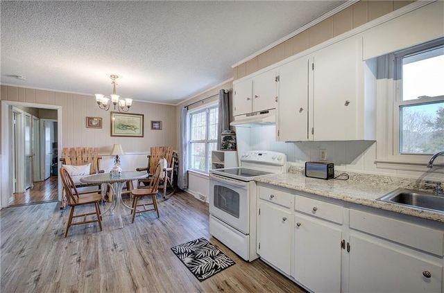 97 Pine Grove NW Circle, Adairsville, GA 30103