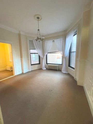 471 Commonwealth Avenue 1R, Boston, MA 02215