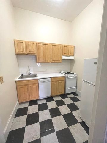 471 Commonwealth Avenue 1R, Boston, MA 02215