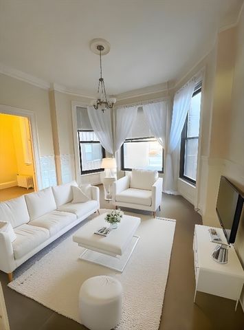 471 Commonwealth Avenue 1R, Boston, MA 02215