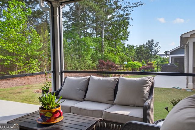 380 Falcon Way, Hoschton, GA 30548