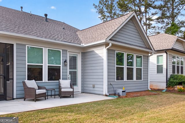 380 Falcon Way, Hoschton, GA 30548