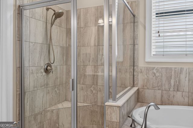 380 Falcon Way, Hoschton, GA 30548