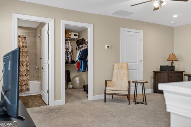 380 Falcon Way, Hoschton, GA 30548