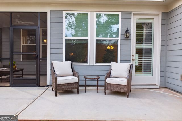 380 Falcon Way, Hoschton, GA 30548