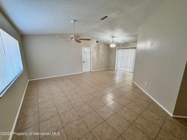 3480 Plaza Avenue, Spring Hill, FL 34608